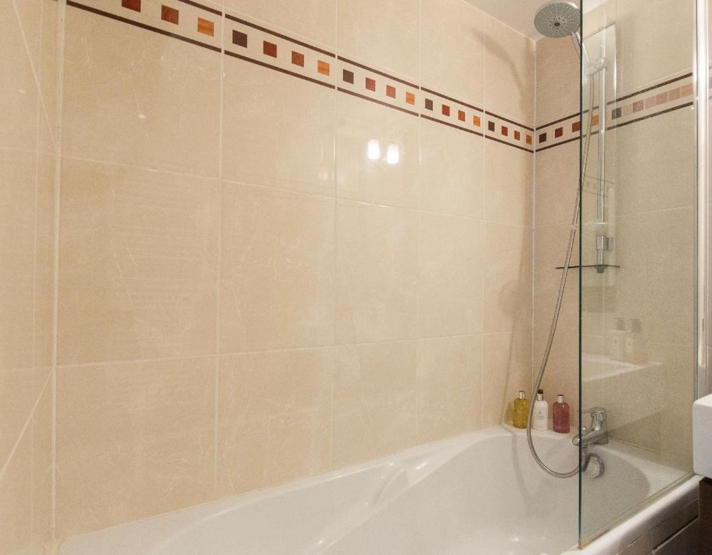 Luxury 3 Piece Garden Apartment In Cannes Marina Mandelieu Extérieur photo