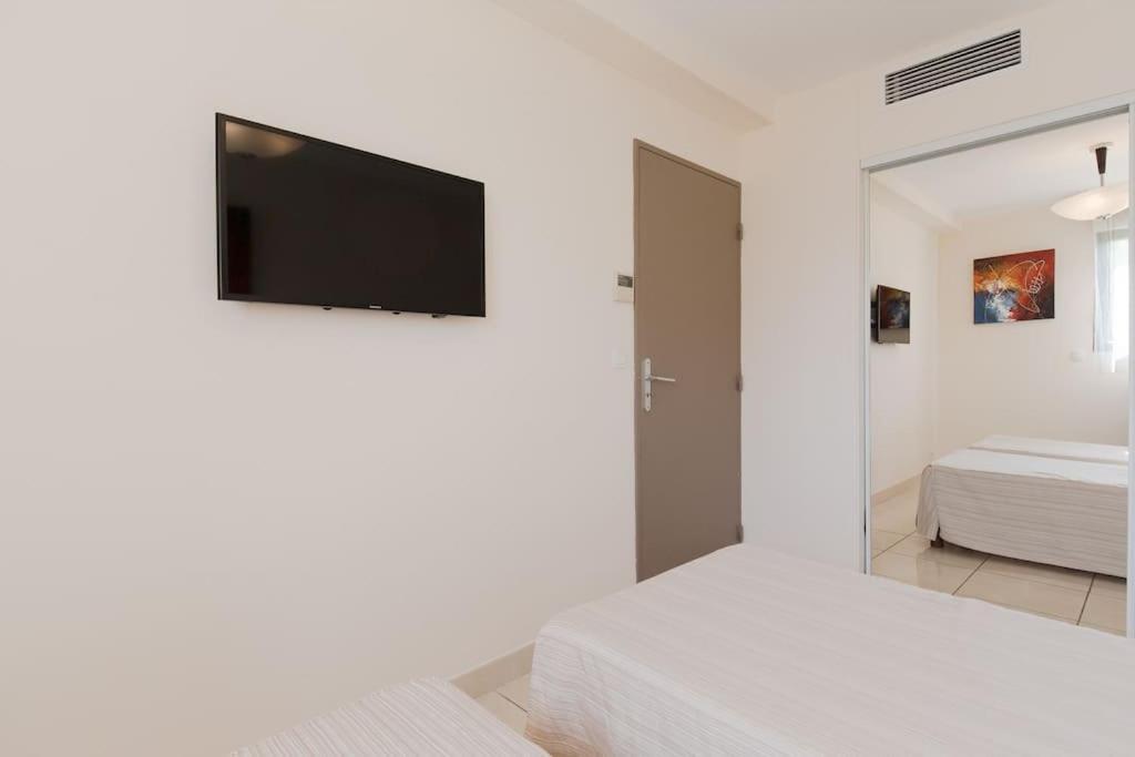 Luxury 3 Piece Garden Apartment In Cannes Marina Mandelieu Extérieur photo